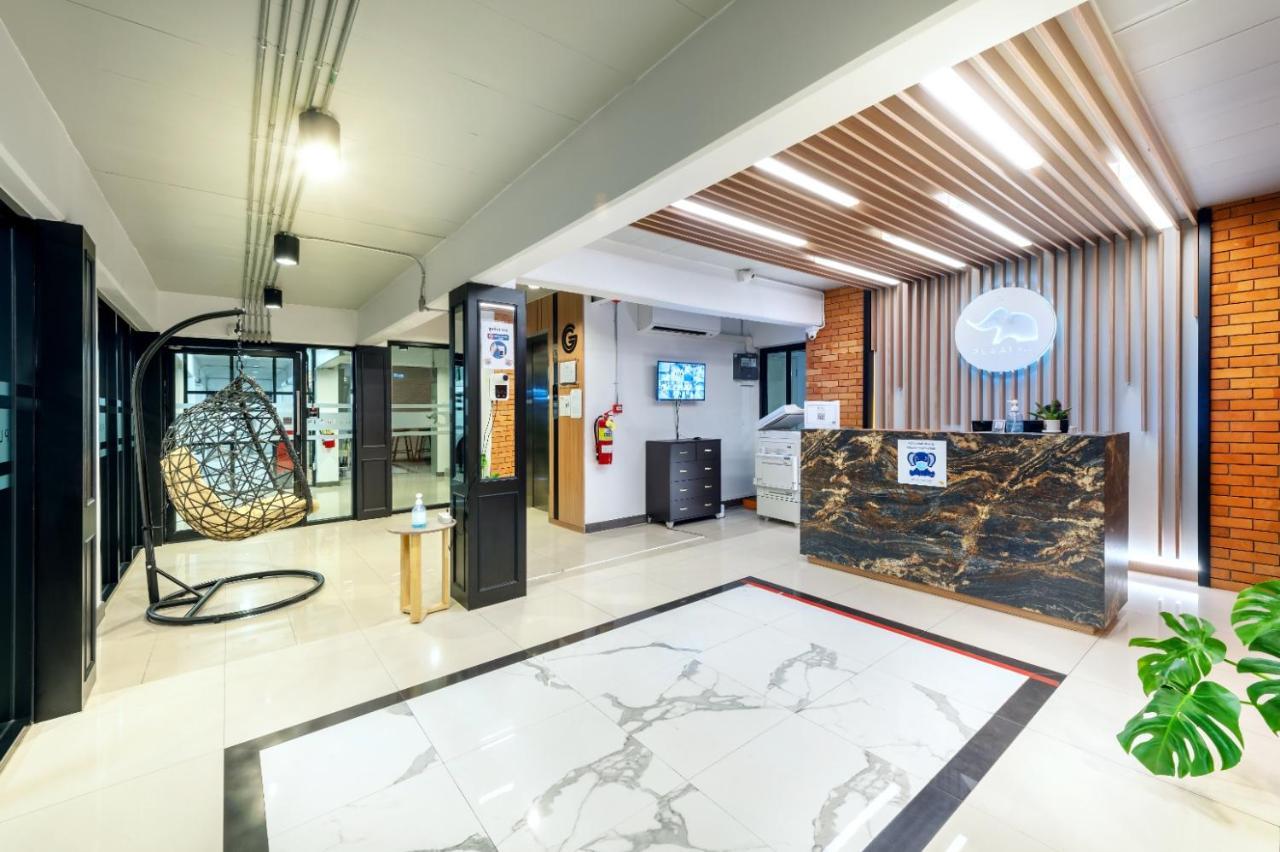 Plaai Play Hotel Rayong Bagian luar foto
