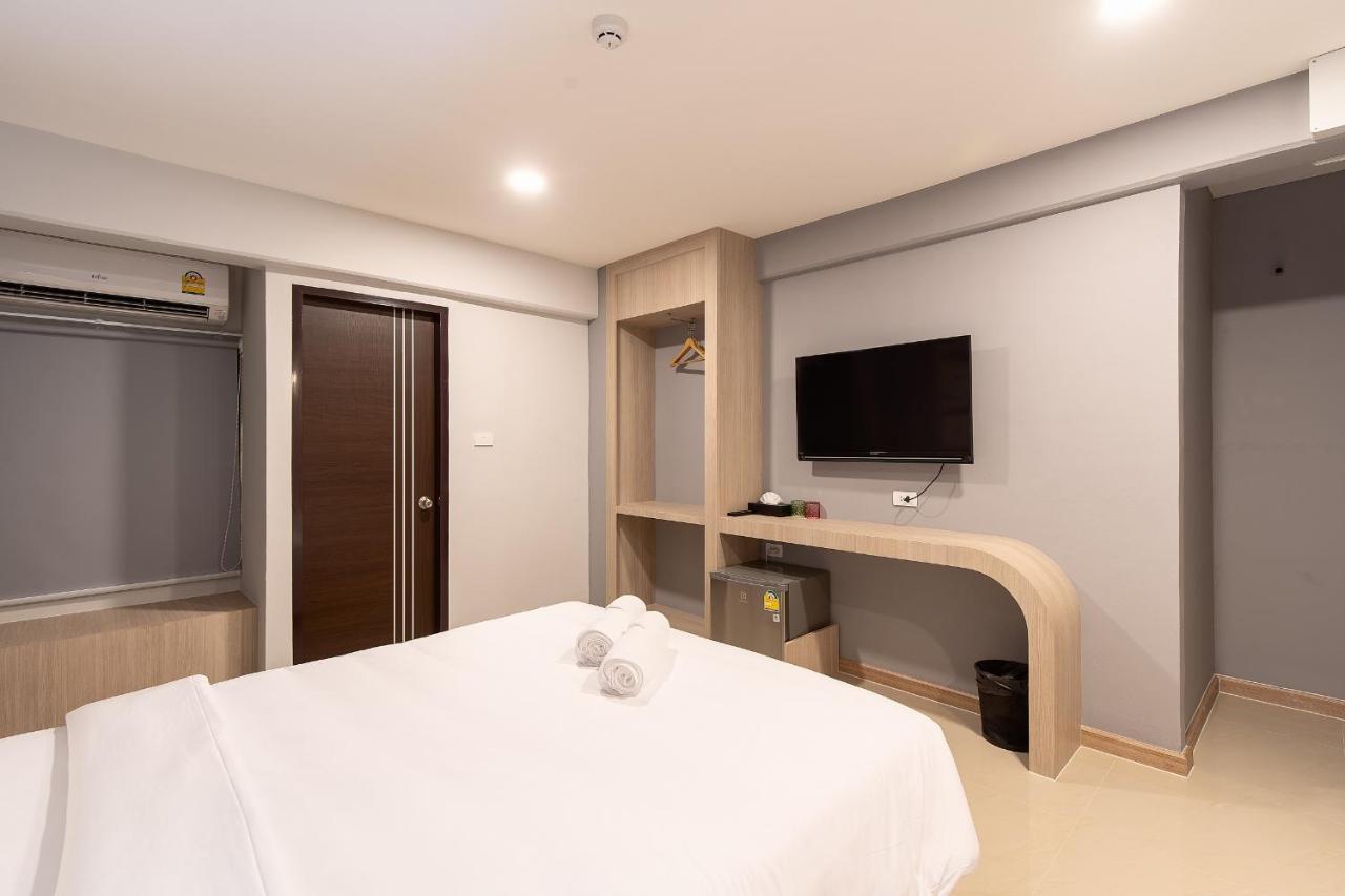 Plaai Play Hotel Rayong Bagian luar foto